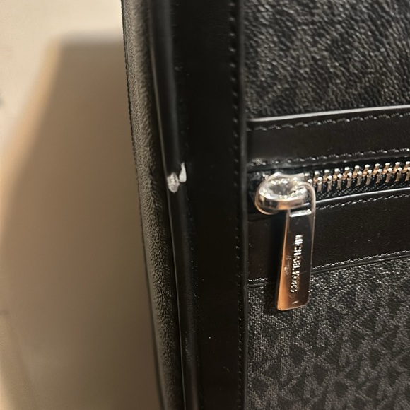 Michael Kors travel suitcase - Picture 3 of 10